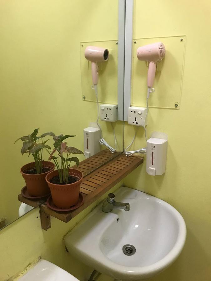 Greendili Backpackers Asrama Singapore